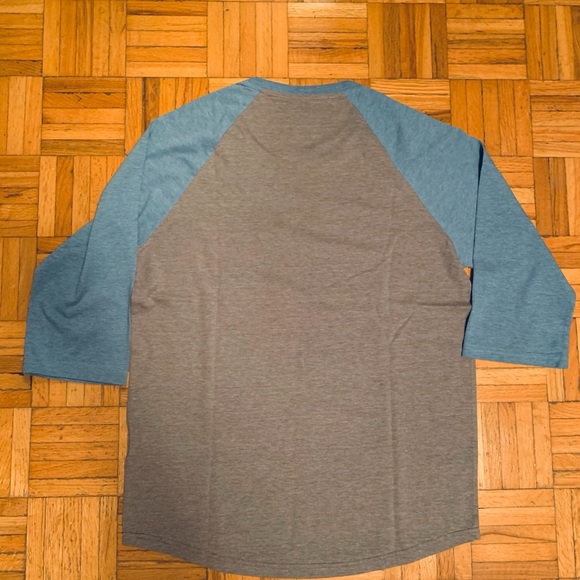 ⭐️HOST PICK⭐️Oakley 3/4 sleeve tshirt heather grey - Picture 2 of 4